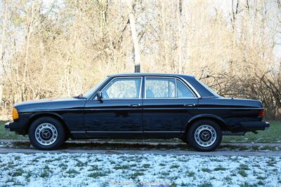 1980 Mercedes-Benz 240D   - Photo 11 - Rockville, MD 20850