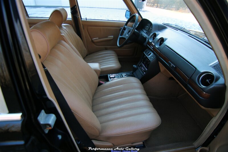 1980 Mercedes-Benz 240D   - Photo 3 - Rockville, MD 20850