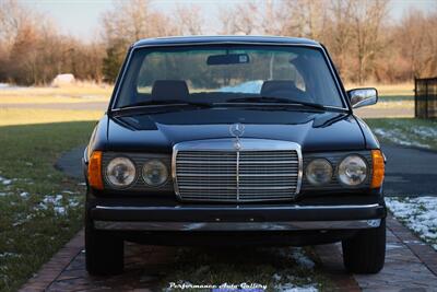 1980 Mercedes-Benz 240D   - Photo 8 - Rockville, MD 20850