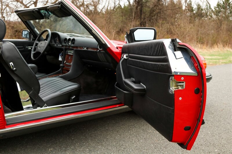 1988 Mercedes-Benz 560-Class 560 SL   - Photo 82 - Rockville, MD 20850