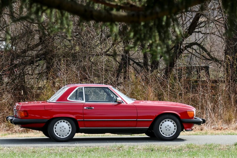 1988 Mercedes-Benz 560-Class 560 SL   - Photo 9 - Rockville, MD 20850