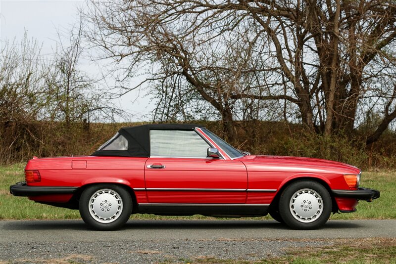 1988 Mercedes-Benz 560-Class 560 SL   - Photo 17 - Rockville, MD 20850