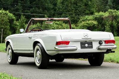 1966 Mercedes-Benz 230SL   - Photo 4 - Rockville, MD 20850