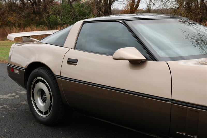 1984 Chevrolet Corvette   - Photo 21 - Rockville, MD 20850