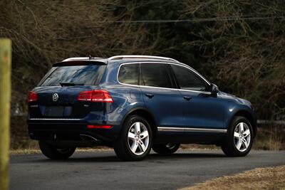 2013 Volkswagen Touareg TDI Sport   - Photo 11 - Rockville, MD 20850