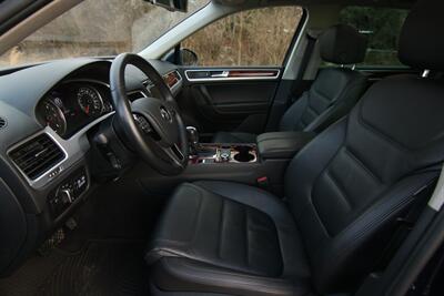 2013 Volkswagen Touareg TDI Sport   - Photo 50 - Rockville, MD 20850