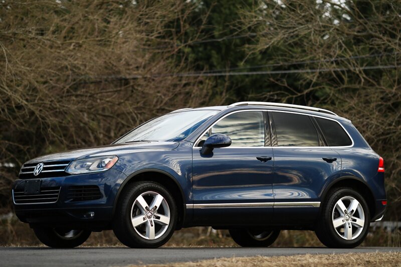 2013 Volkswagen Touareg TDI Sport   - Photo 19 - Rockville, MD 20850