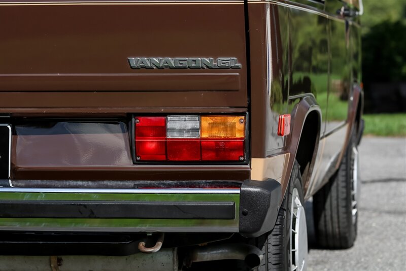 1984 Volkswagen Bus/Vanagon GL   - Photo 43 - Rockville, MD 20850