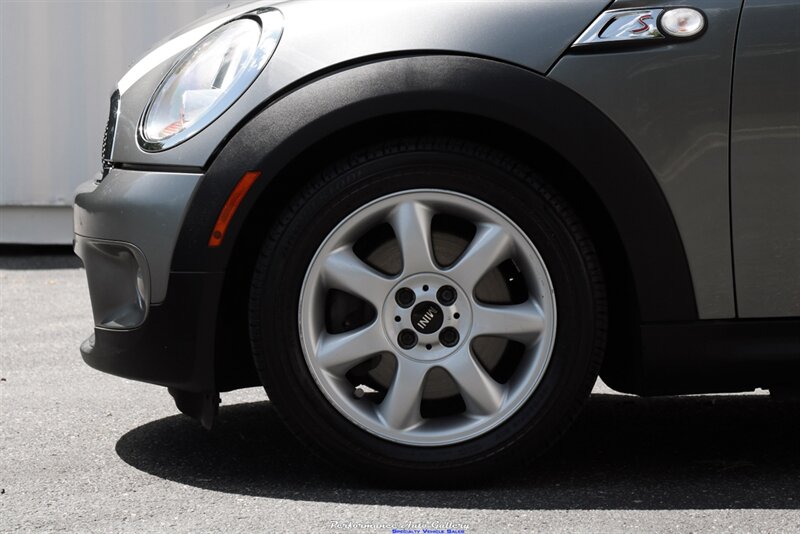 2008 MINI Cooper S 6-Speed   - Photo 20 - Rockville, MD 20850