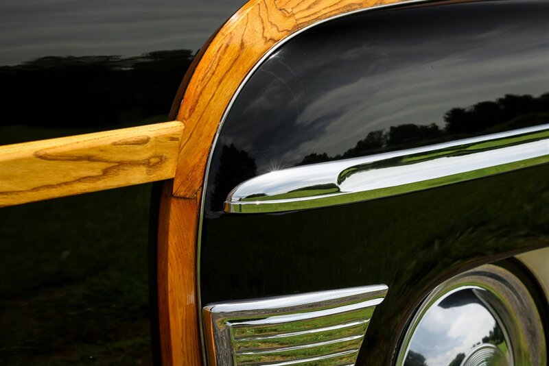 1950 Chrysler Town & Country Newport  "Woodie "   - Photo 49 - Rockville, MD 20850