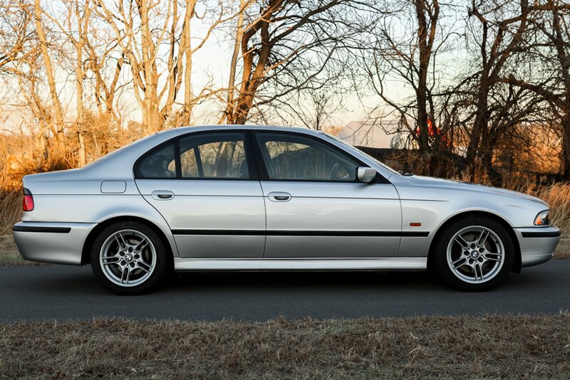 2000 BMW 540i  Sport 6-Speed - Photo 6 - Rockville, MD 20850