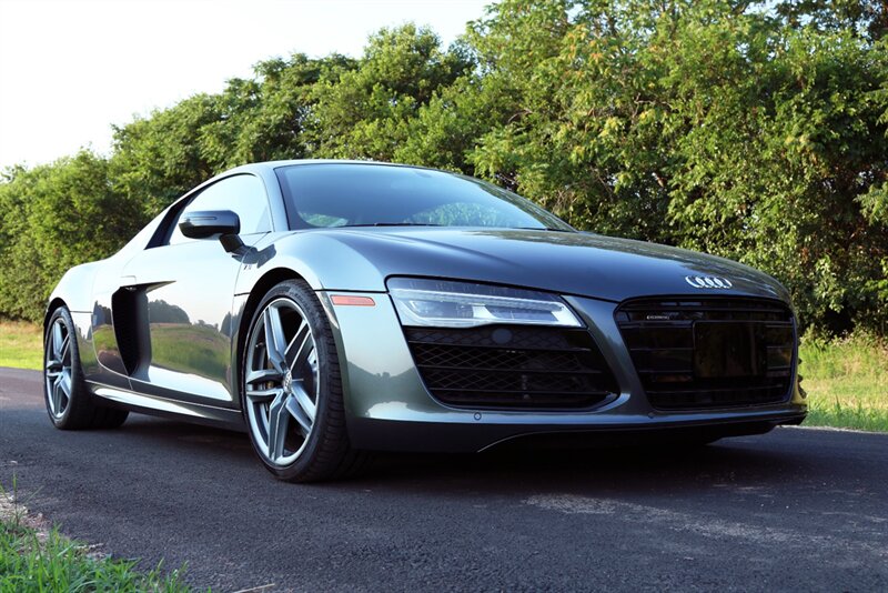 2014 Audi R8 V10 5.2 quattro 6-Speed   - Photo 8 - Rockville, MD 20850