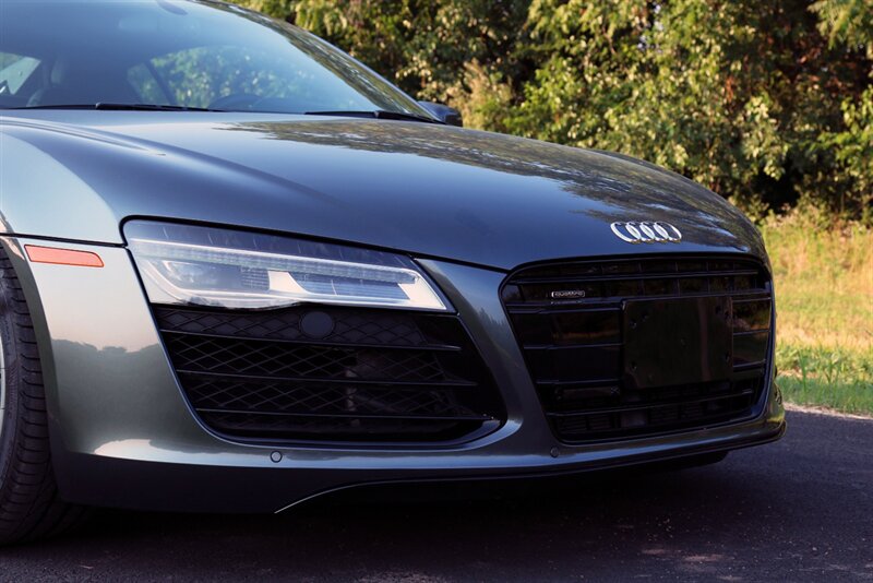 2014 Audi R8 V10 5.2 quattro 6-Speed   - Photo 25 - Rockville, MD 20850