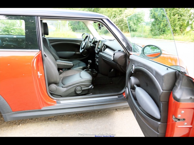 2012 MINI Cooper Hardtop   - Photo 26 - Rockville, MD 20850