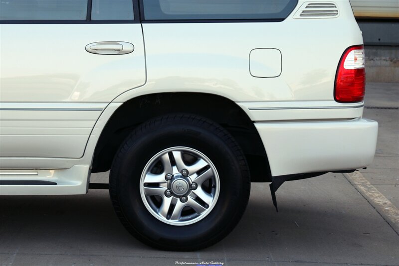 2002 Lexus LX 470   - Photo 19 - Rockville, MD 20850