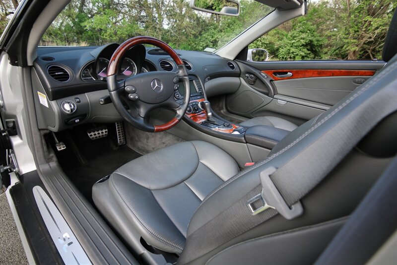 2005 Mercedes-Benz SL 500   - Photo 42 - Rockville, MD 20850