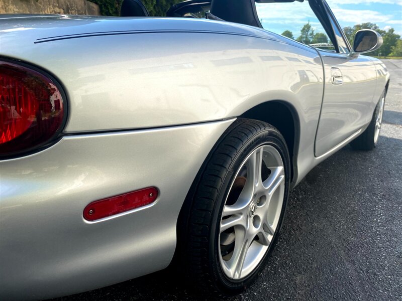 2005 Mazda MX-5 Miata LS   - Photo 31 - Rockville, MD 20850