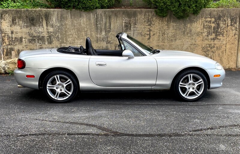 2005 Mazda MX-5 Miata LS   - Photo 10 - Rockville, MD 20850