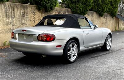 2005 Mazda MX-5 Miata LS   - Photo 21 - Rockville, MD 20850