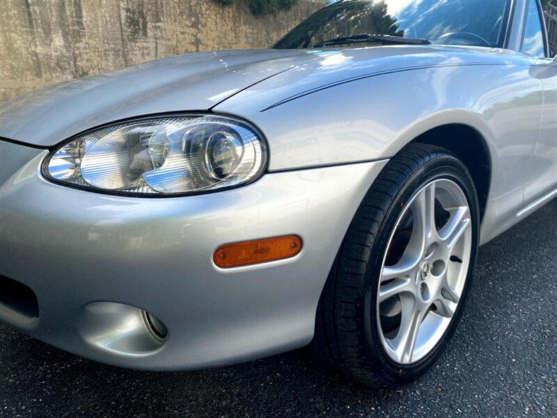 2005 Mazda MX-5 Miata LS   - Photo 25 - Rockville, MD 20850