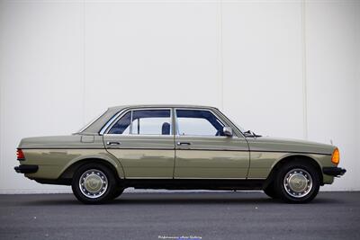 1984 Mercedes-Benz 300D   - Photo 16 - Rockville, MD 20850