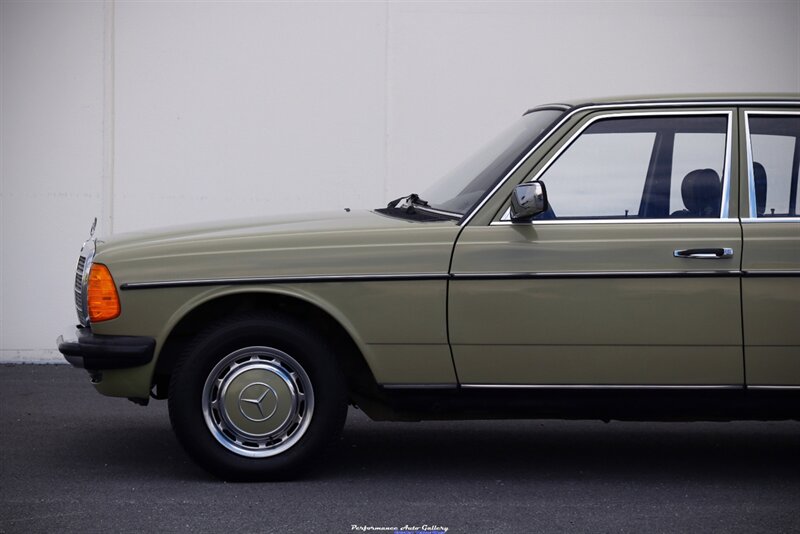 1984 Mercedes-Benz 300D   - Photo 20 - Rockville, MD 20850