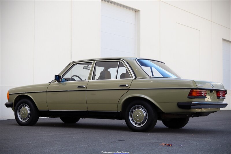 1984 Mercedes-Benz 300D   - Photo 14 - Rockville, MD 20850