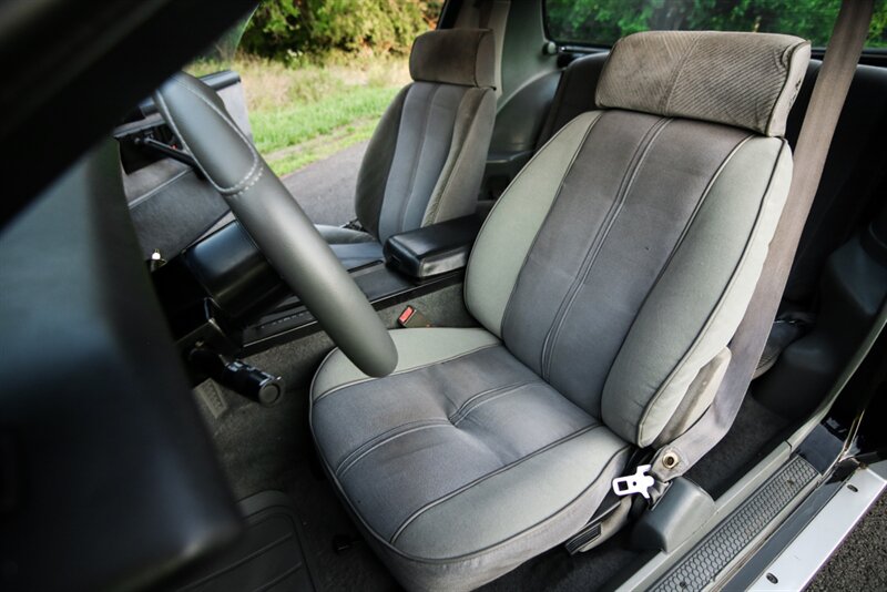 1986 Chevrolet Camaro IROC-Z Z/28   - Photo 61 - Rockville, MD 20850