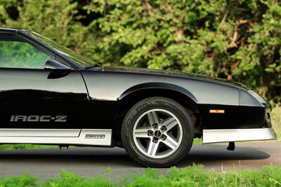 1986 Chevrolet Camaro IROC-Z Z/28   - Photo 19 - Rockville, MD 20850