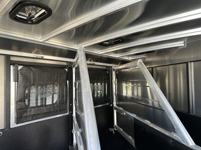 2024 Logan Coach Bullseye Bumper Pull 3 Horse Trailer   - Photo 10 - Olympia, WA 98501