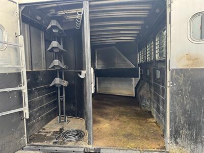 2018 Logan Coach Limited 4-Horse w/10' Living Quarters   - Photo 6 - Olympia, WA 98501