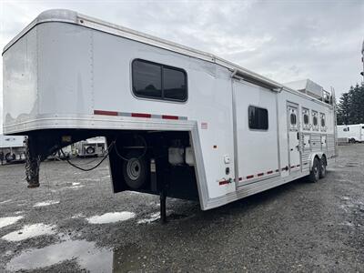 2018 Logan Coach Limited 4-Horse w/10' Living Quarters   - Photo 2 - Olympia, WA 98501