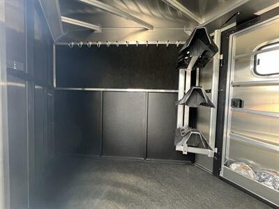 2025 Logan Coach Bullseye GN 3H Horse Trailer   - Photo 3 - Olympia, WA 98501