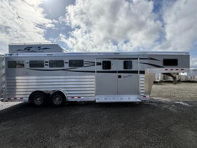 2027 4 Star Trailers 4-Horse Deluxe Gooseneck Super Tack   - Photo 2 - Olympia, WA 98501