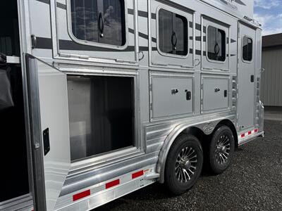 2027 4 Star Trailers 4-Horse Deluxe Gooseneck Super Tack   - Photo 16 - Olympia, WA 98501