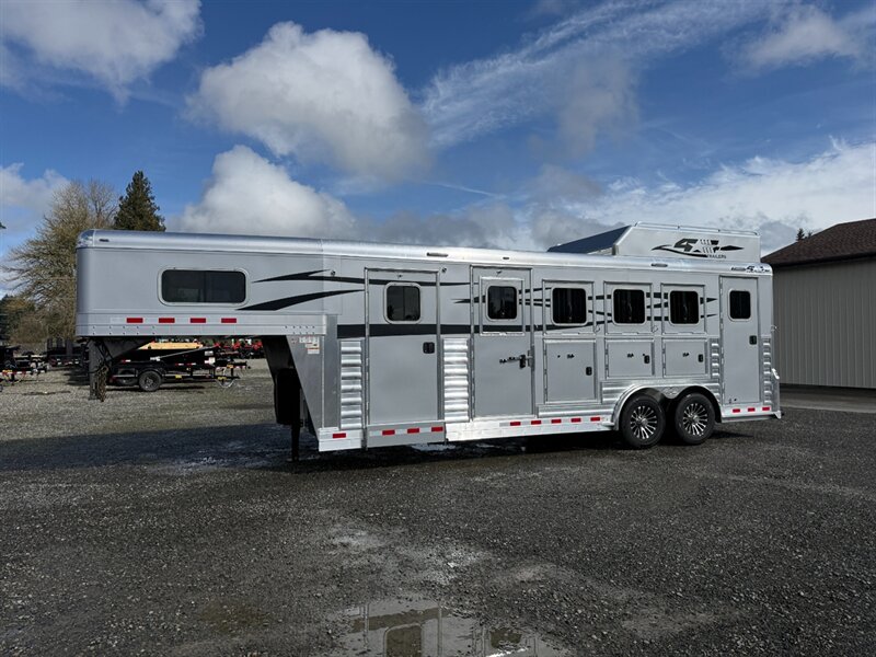 2027 4 Star Trailers 4-Horse Deluxe Gooseneck Super Tack  