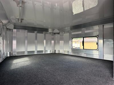 2027 4 Star Trailers 4-Horse Deluxe Gooseneck Super Tack   - Photo 4 - Olympia, WA 98501