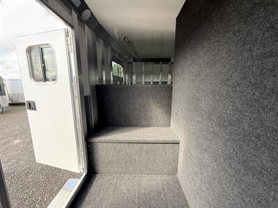 2027 4 Star Trailers 4-Horse Deluxe Gooseneck Super Tack   - Photo 3 - Olympia, WA 98501