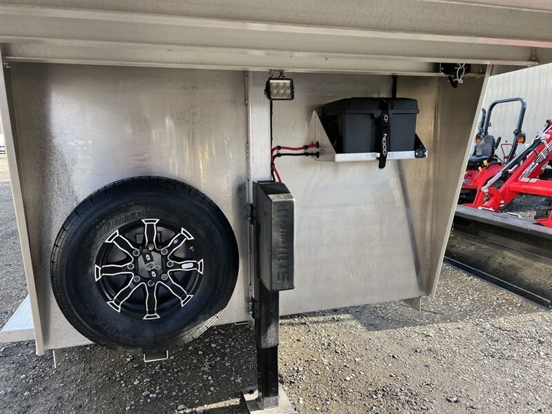 2026 4 Star Trailers 4 - Horse Gooseneck  