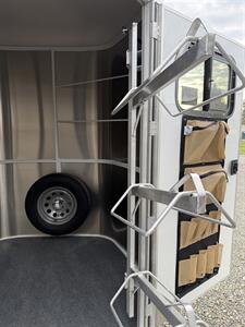 2026 Maverick Trailers Maverick 2'Horse 7'6 " Tall Horse Trailer - Photo 4 - Olympia, WA 98501