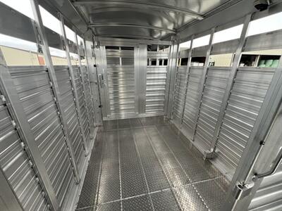 2025 4 Star Trailers 24' Gooseneck Stock Trailer   - Photo 9 - Olympia, WA 98501
