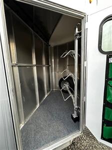 2024 Maverick Trailers Lite Aluminum 2 Horse 14' 7 1/2' Tall   - Photo 5 - Olympia, WA 98501