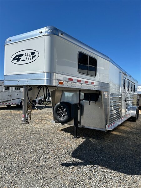 2026 4 Star Trailers Aluminum 4-Horse Gooseneck w/Side Tack  