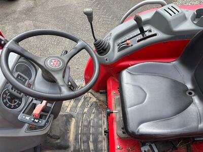 2022 Massey Ferguson 2855M Compact Tractor w/Loader - Photo 7 - Olympia, WA 98501