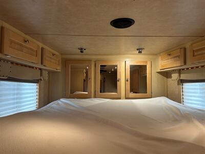 2013 Featherlite 3-Horse Trailer w/11' Living Quarters   - Photo 7 - Olympia, WA 98501