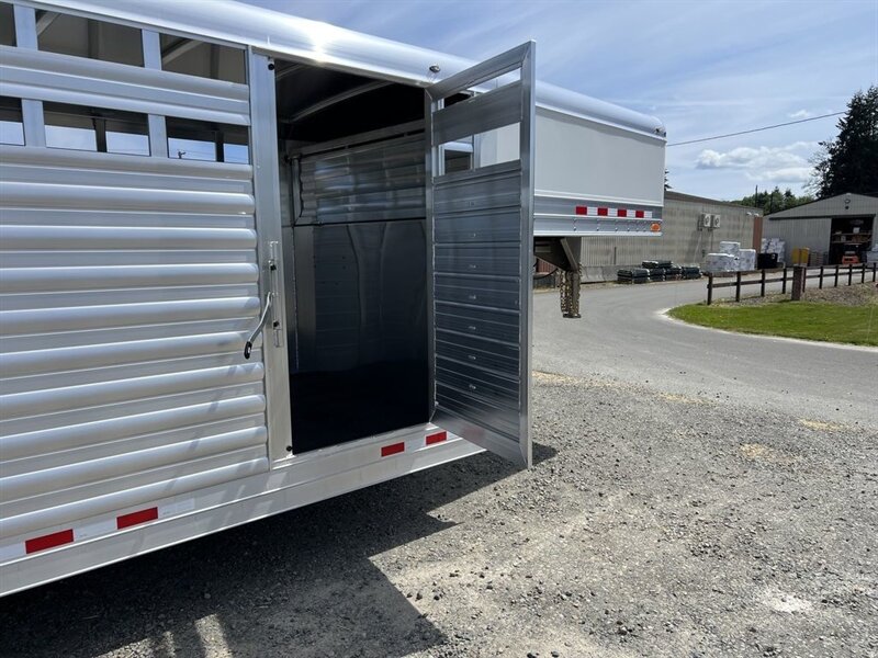 2026 4 Star Trailers Stock Trailer 8x28' Gooseneck  