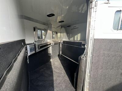 2025 4 Star Trailers Living Quarters 3H LQ   - Photo 4 - Olympia, WA 98501