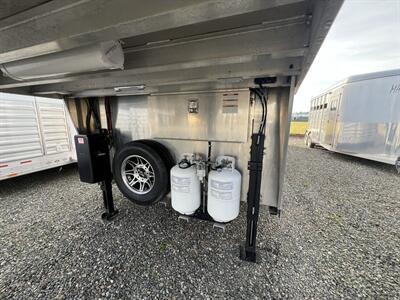 2025 4 Star Trailers Living Quarters 3H LQ   - Photo 15 - Olympia, WA 98501