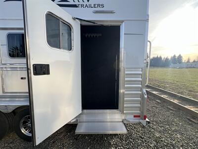 2025 4 Star Trailers Living Quarters 3H LQ   - Photo 10 - Olympia, WA 98501