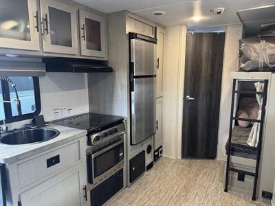 2021 Forest River Ibex 20BHS Travel Trailer   - Photo 16 - Olympia, WA 98501